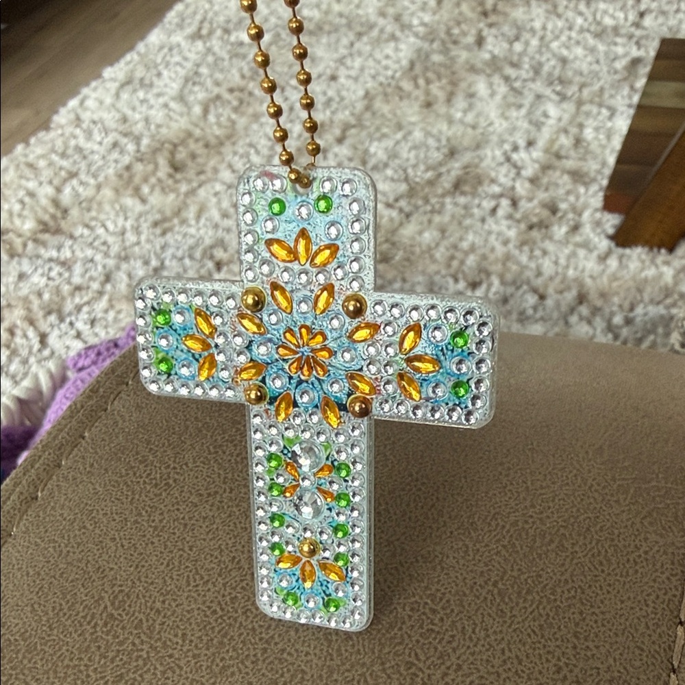 Colorful Cross Key Holder - Picture 4 of 4